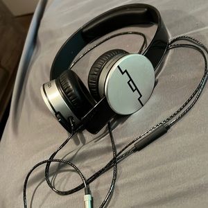 SOL REPUBLIC Headphones
